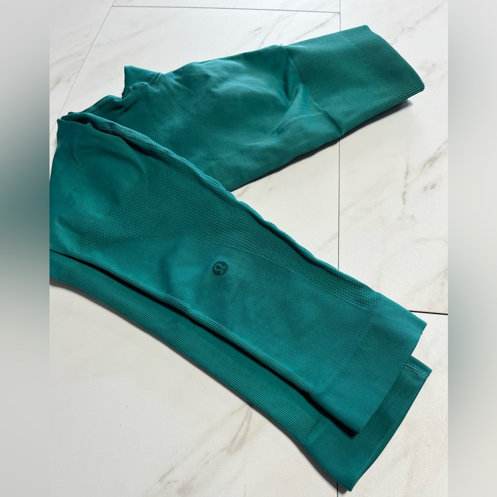 Lululemon Flow Cropped seamless green leggings size 4